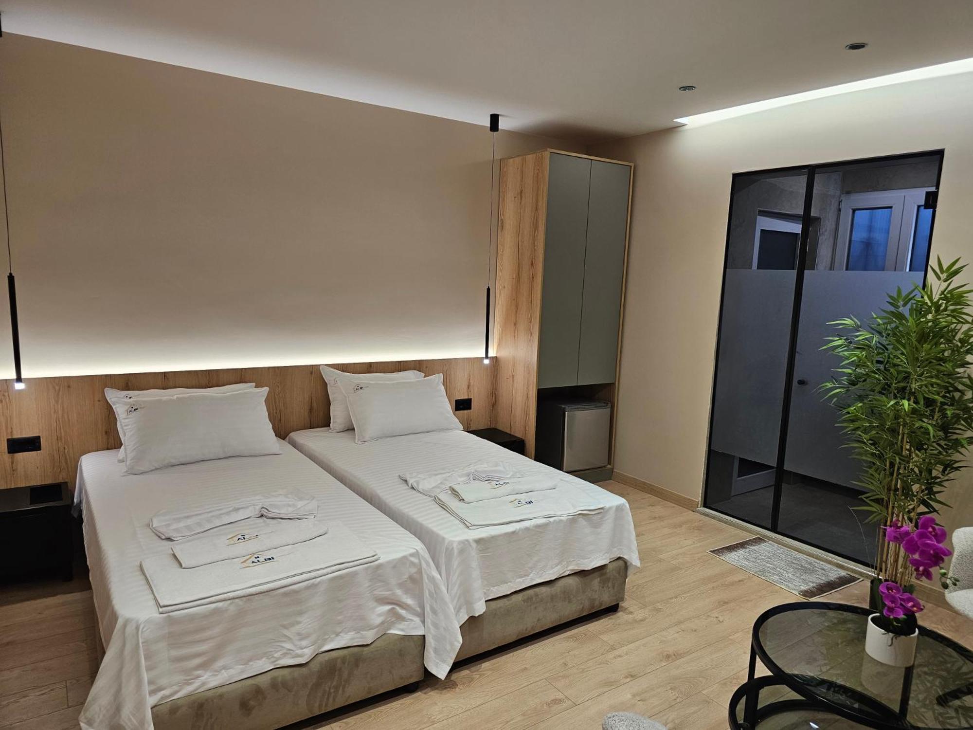 Albi Apartment Тирана Екстер'єр фото